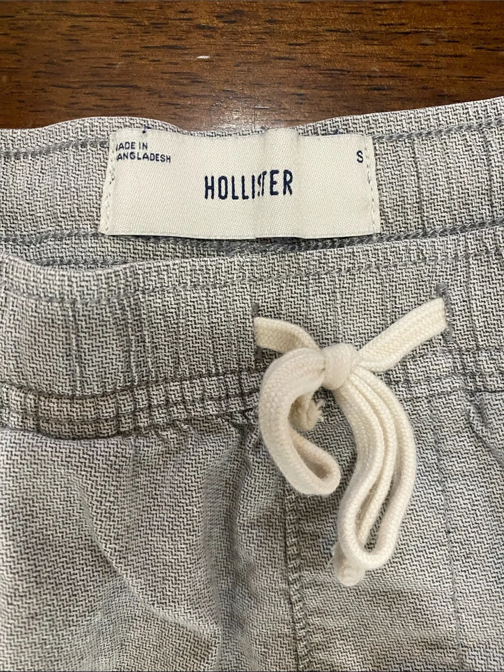 Hollister Men’s Light Gray Drawstring Linen-Blend Shorts